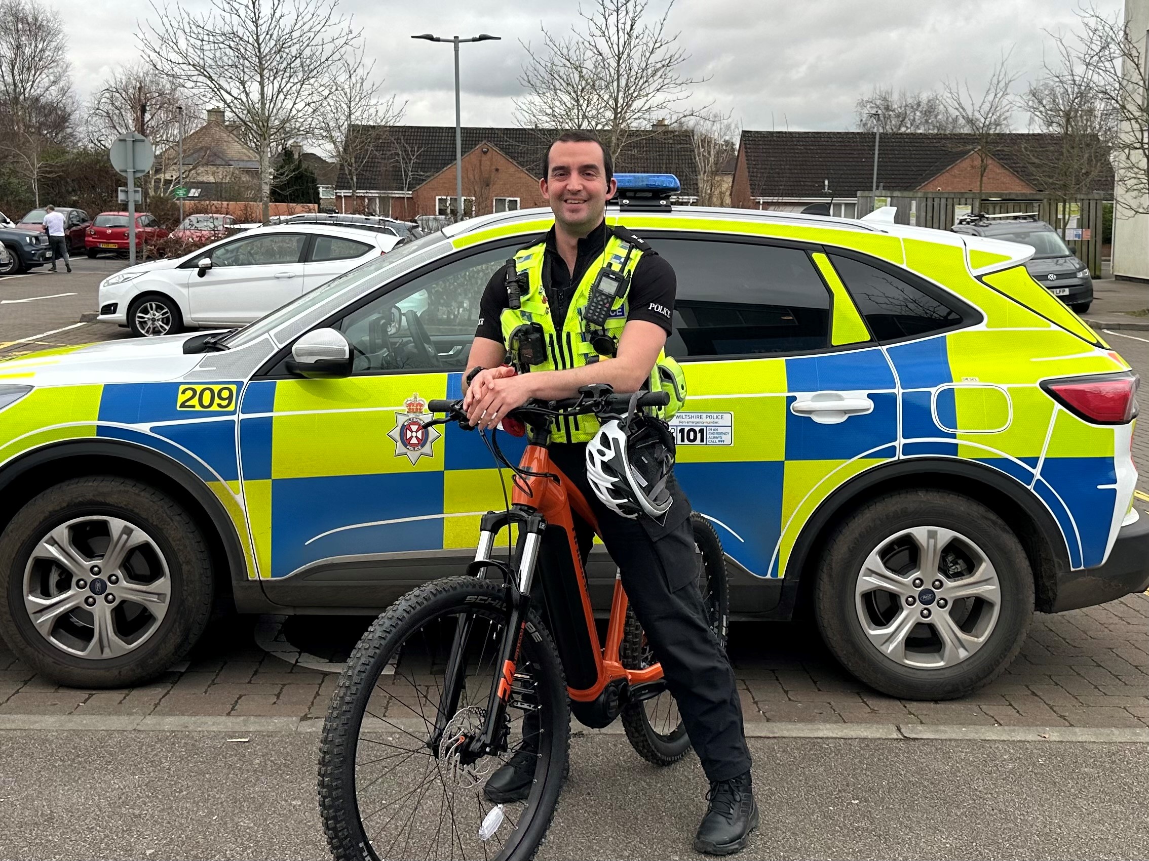 PC Adam Neish with an ebike donated by Corsham Town Council