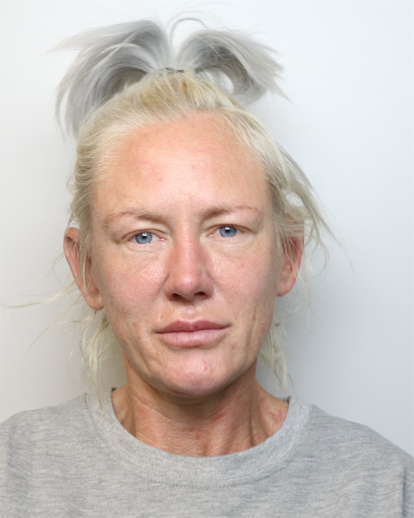 Wroughton woman jailed for thefts